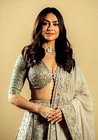 Mrunal Thakur